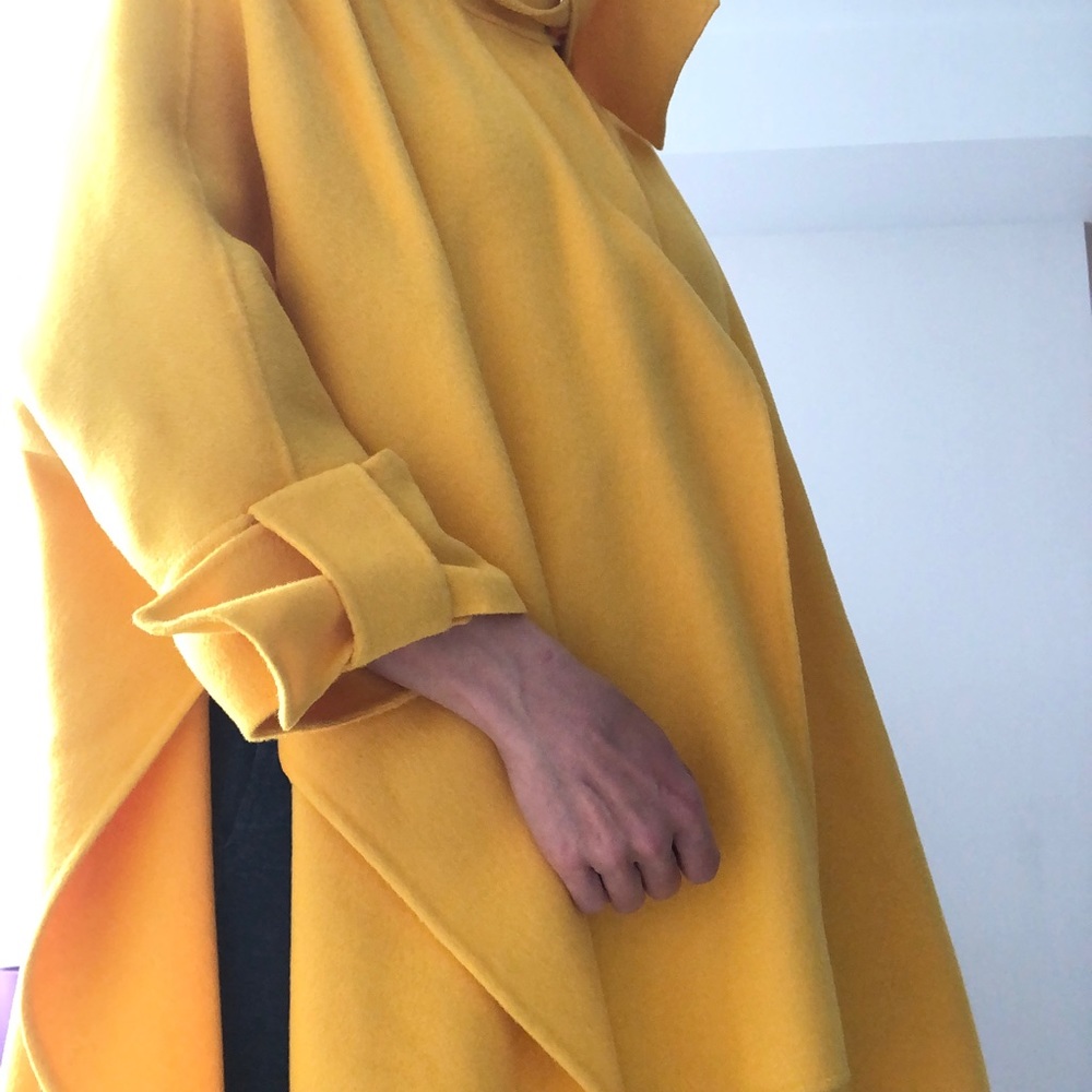 100% Wool Cape - Picture 7 of 7